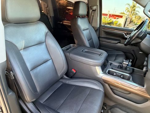 Used 2022 Chevrolet Silverado 1500 LT Trail Boss w/ LT Trail Boss Premium Package image 16