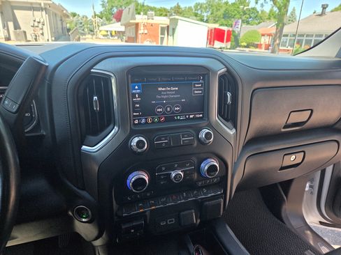 Used 2021 GMC Sierra 1500 Denali w/ Driver Alert Package II AWD/4WD image 15