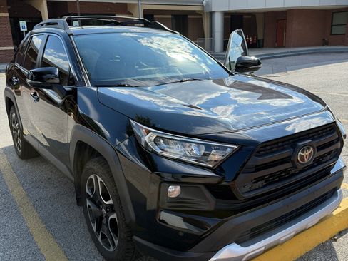 Used 2019 Toyota RAV4 Adventure image 9