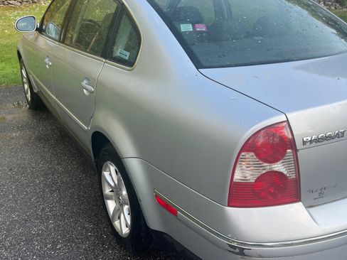 Used 2004 Volkswagen Passat GLS image 3