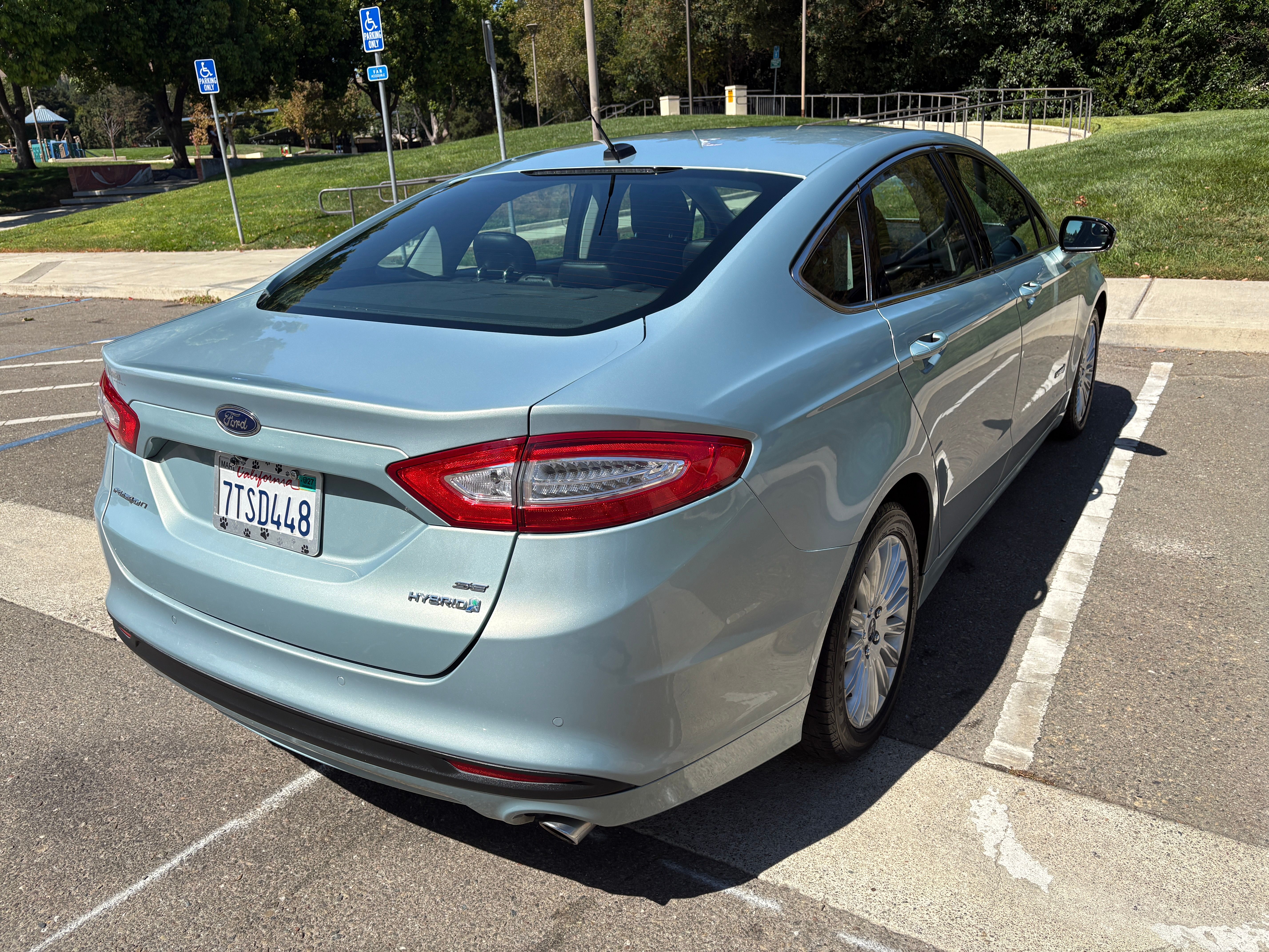 Used 2014 Ford Fusion SE FWD image 8