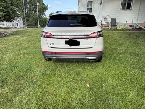 Used 2019 Lincoln Nautilus Reserve w/ Driver Assistance Package AWD/4WD image 4