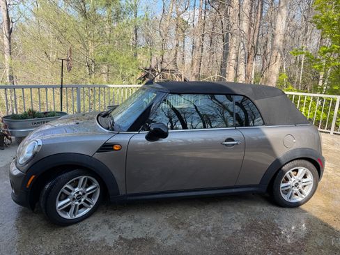 Used 2013 MINI Cooper Convertible FWD image 12