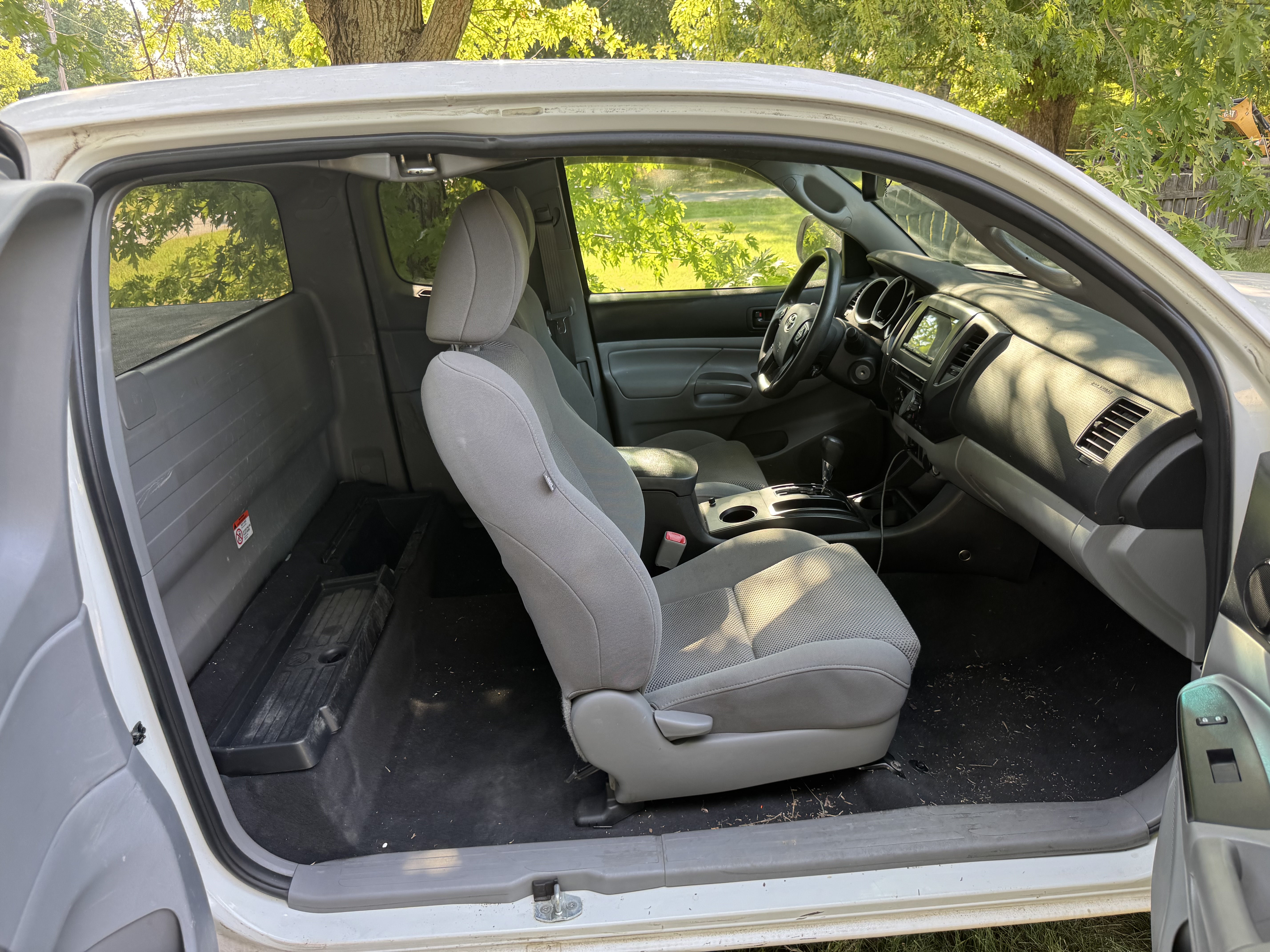 Used 2015 Toyota Tacoma 2WD Access Cab image 11