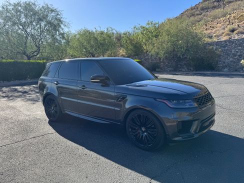 Used 2019 Land Rover Range Rover Sport Supercharged AWD/4WD image 9