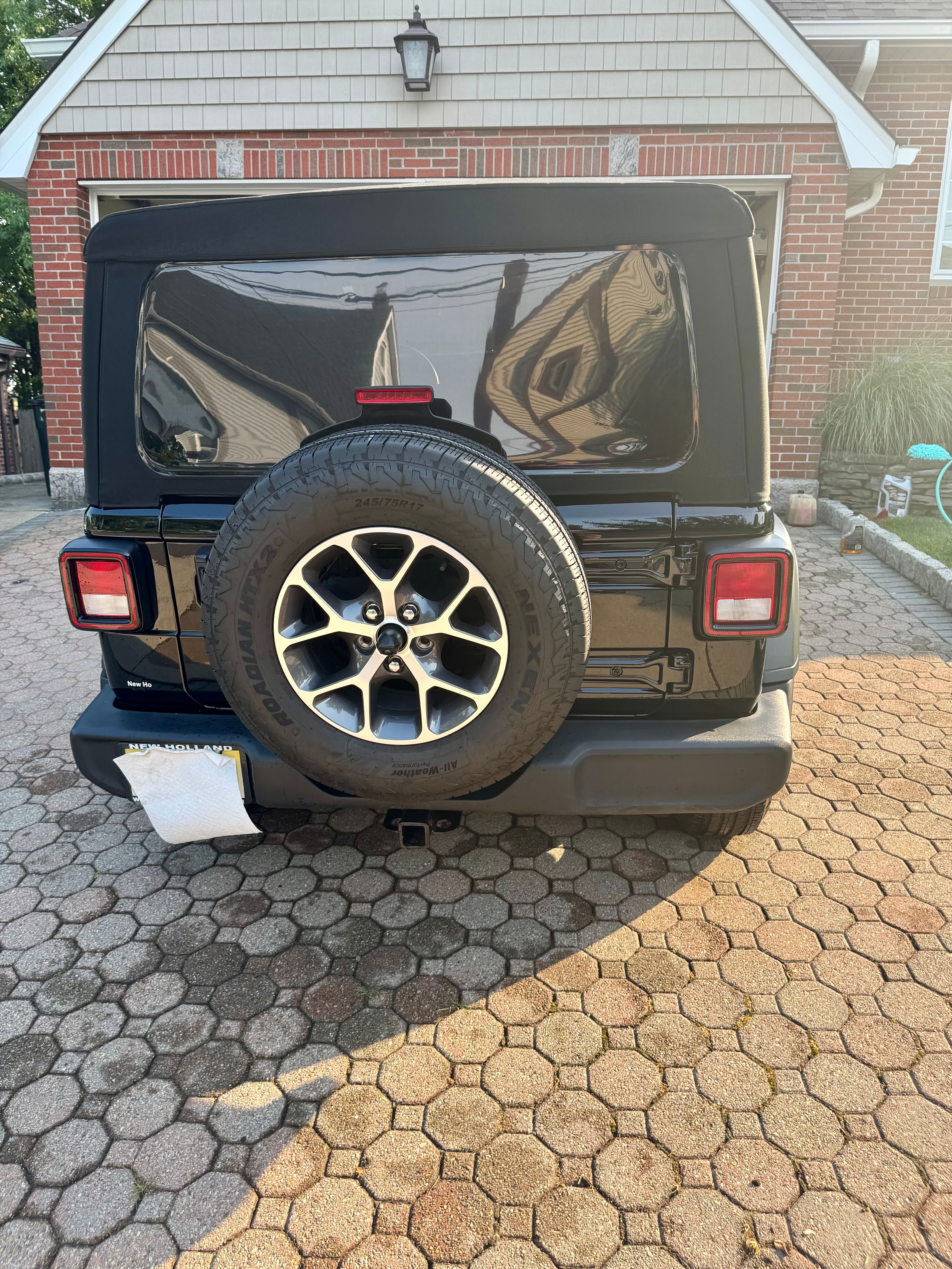 Used 2022 Jeep Wrangler Sport AWD/4WD image 5