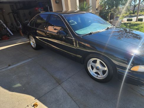 Used 1994 Chevrolet Impala SS image 6