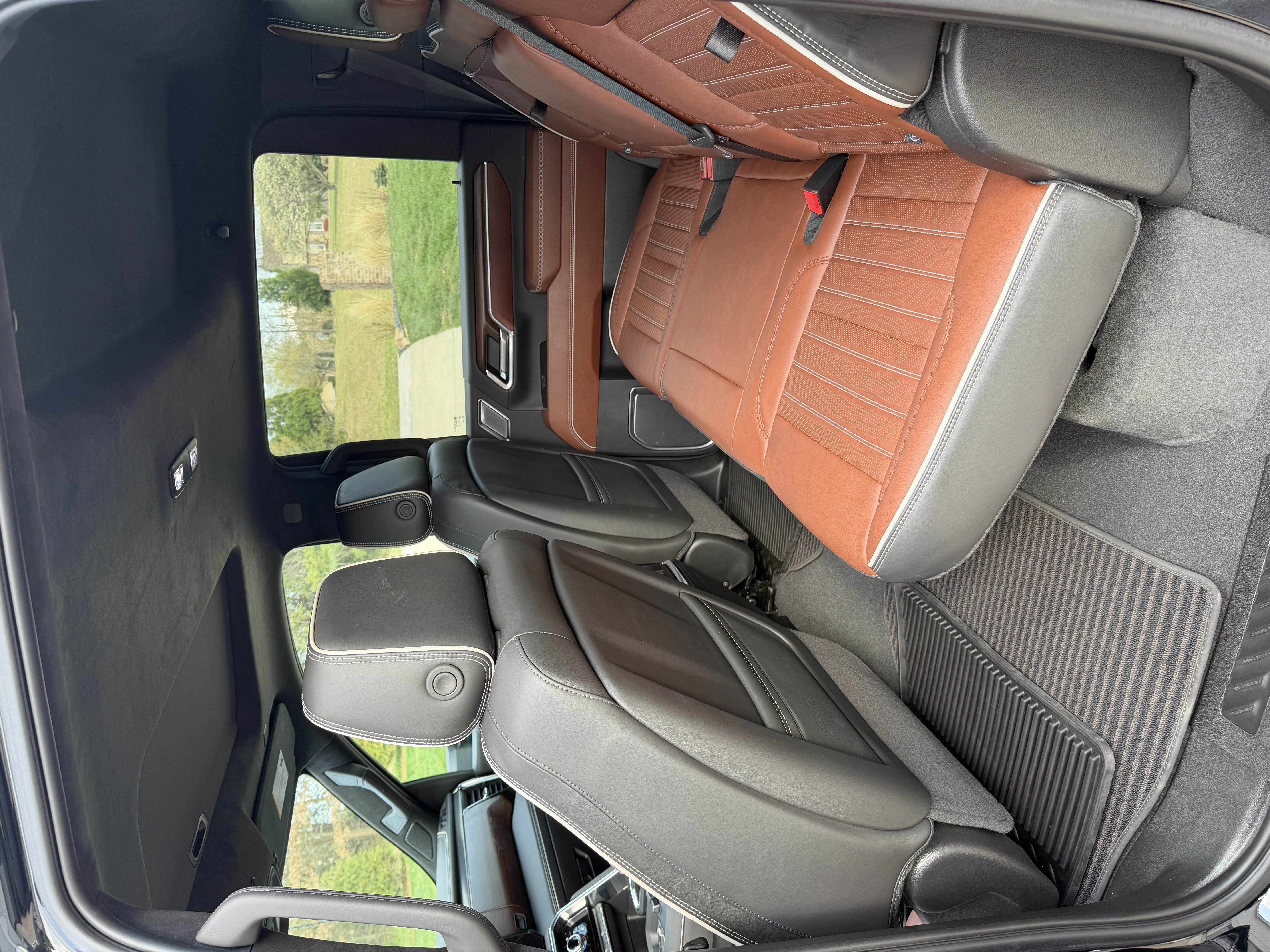 Used 2024 GMC Sierra 3500 Denali Ultimate AWD/4WD image 12