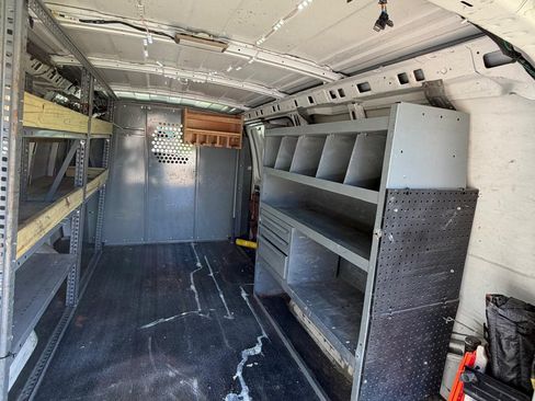 Used 2014 Chevrolet Express 1500 RWD image 15