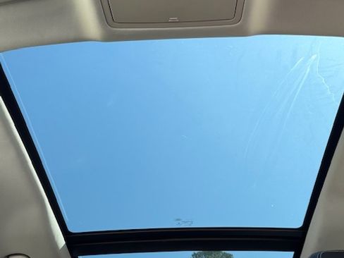 Used 2018 Jaguar F-PACE S image 22