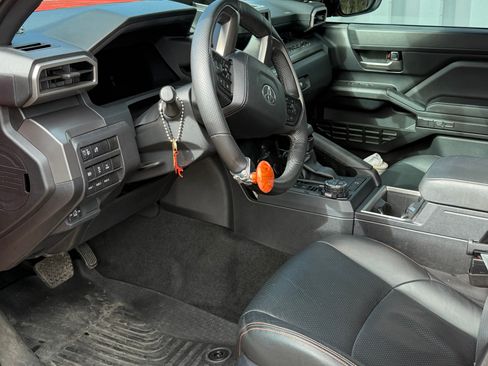 Used 2024 Toyota Tacoma TRD Off-Road w/ TRD Off Road Upgrade Package image 15