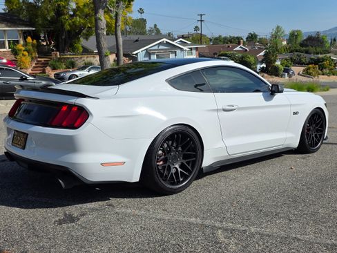 Used 2017 Ford Mustang GT image 6