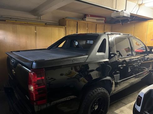 Used 2007 Chevrolet Avalanche LTZ w/ LTZ Preferred Equipment Group image 12