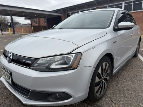 Used 2013 Volkswagen Jetta SEL Premium image 1
