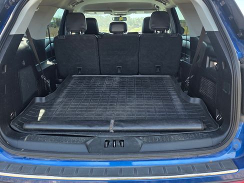 Used 2021 Ford Explorer Limited w/ Equipment Group 301A image 4