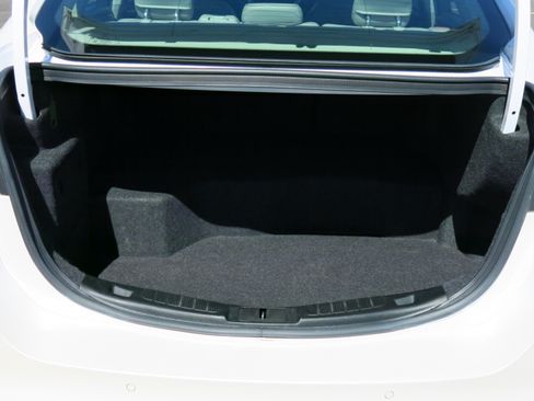 Used 2017 Ford Fusion SE w/ Equipment Group 602A image 22