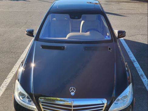 Used 2013 Mercedes-Benz S 550 4MATIC image 1