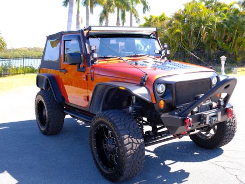 Used 2009 Jeep Wrangler X image 4