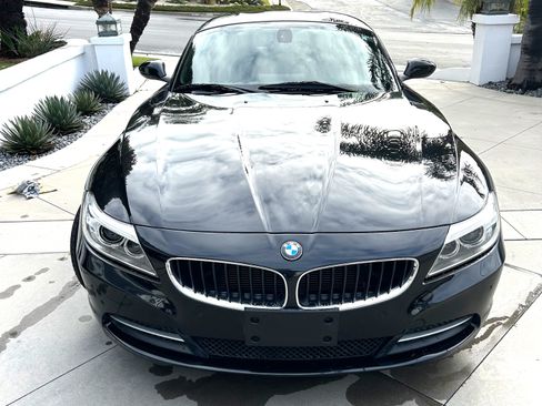Used 2014 BMW Z4 sDrive28i image 2