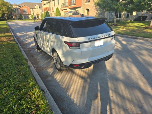 Used 2016 Land Rover Range Rover Sport SVR image 2