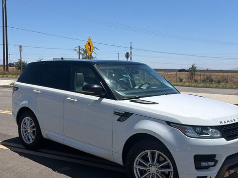 Used 2015 Land Rover Range Rover Sport HSE AWD/4WD image 2