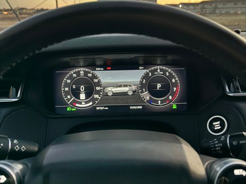 Used 2018 Land Rover Range Rover Velar S image 6