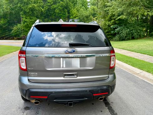 Used 2011 Ford Explorer XLT w/ 202A Rapid Spec Order Code FWD image 6
