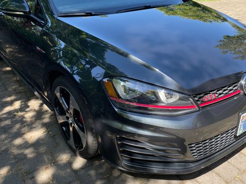 Used 2016 Volkswagen GTI SE FWD image 5