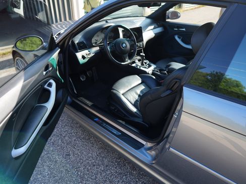 Used 2004 BMW M3 Coupe RWD image 9