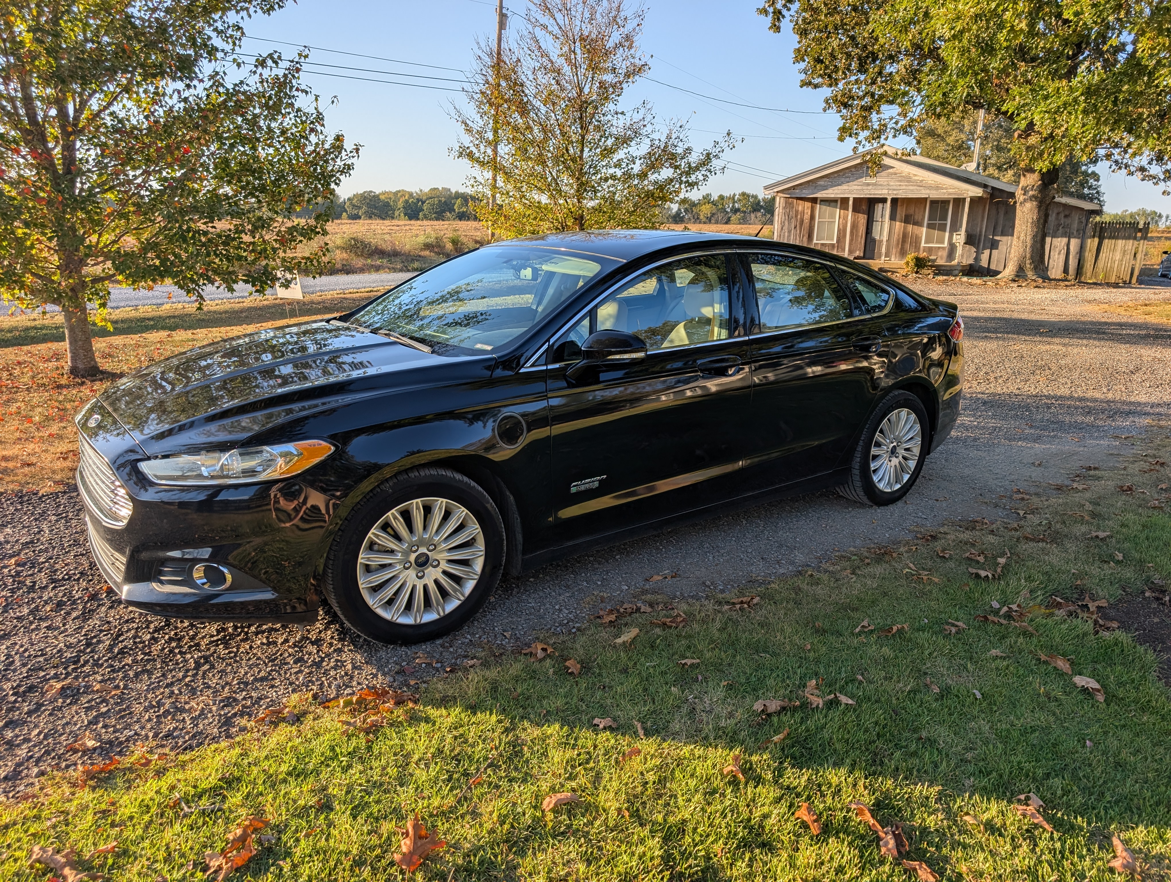 Used 2016 Ford Fusion Energi SE FWD image 6