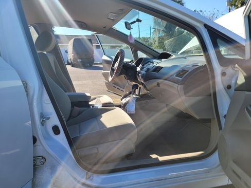 Used 2010 Honda Civic LX image 6