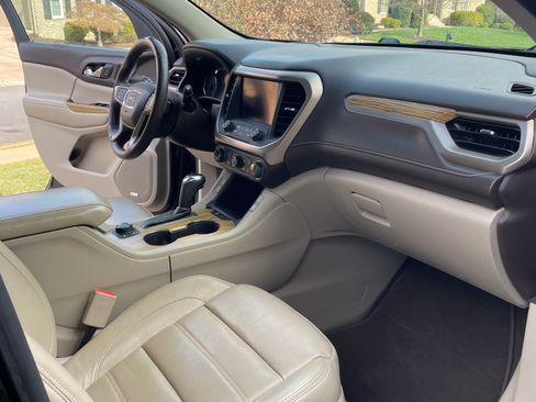 Used 2017 GMC Acadia Denali w/ Technology Package image 17