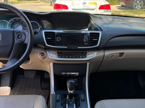 Used 2014 Honda Accord EX-L image 11