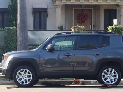 Used 2018 Jeep Renegade Latitude w/ Safety & Security Group