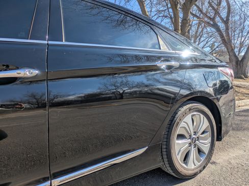 Used 2015 Hyundai Sonata Limited w/ Option Group 02 image 6