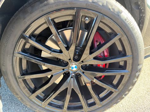 Used 2022 BMW X6 M50i w/ Executive Package image 6