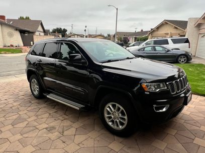 Used 2018 Jeep Grand Cherokee Laredo