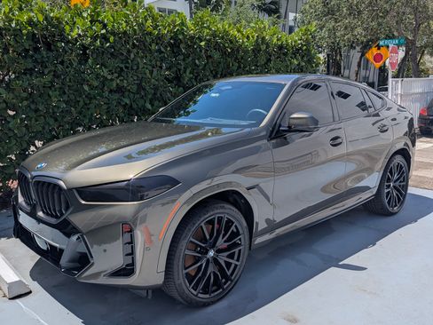 Used 2024 BMW X6 xDrive40i w/ Executive Package image 4