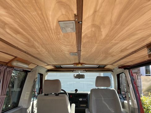 Used 1999 Volkswagen Eurovan MV FWD image 16