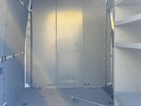 Used 2021 Mercedes-Benz Sprinter 2500 image 4