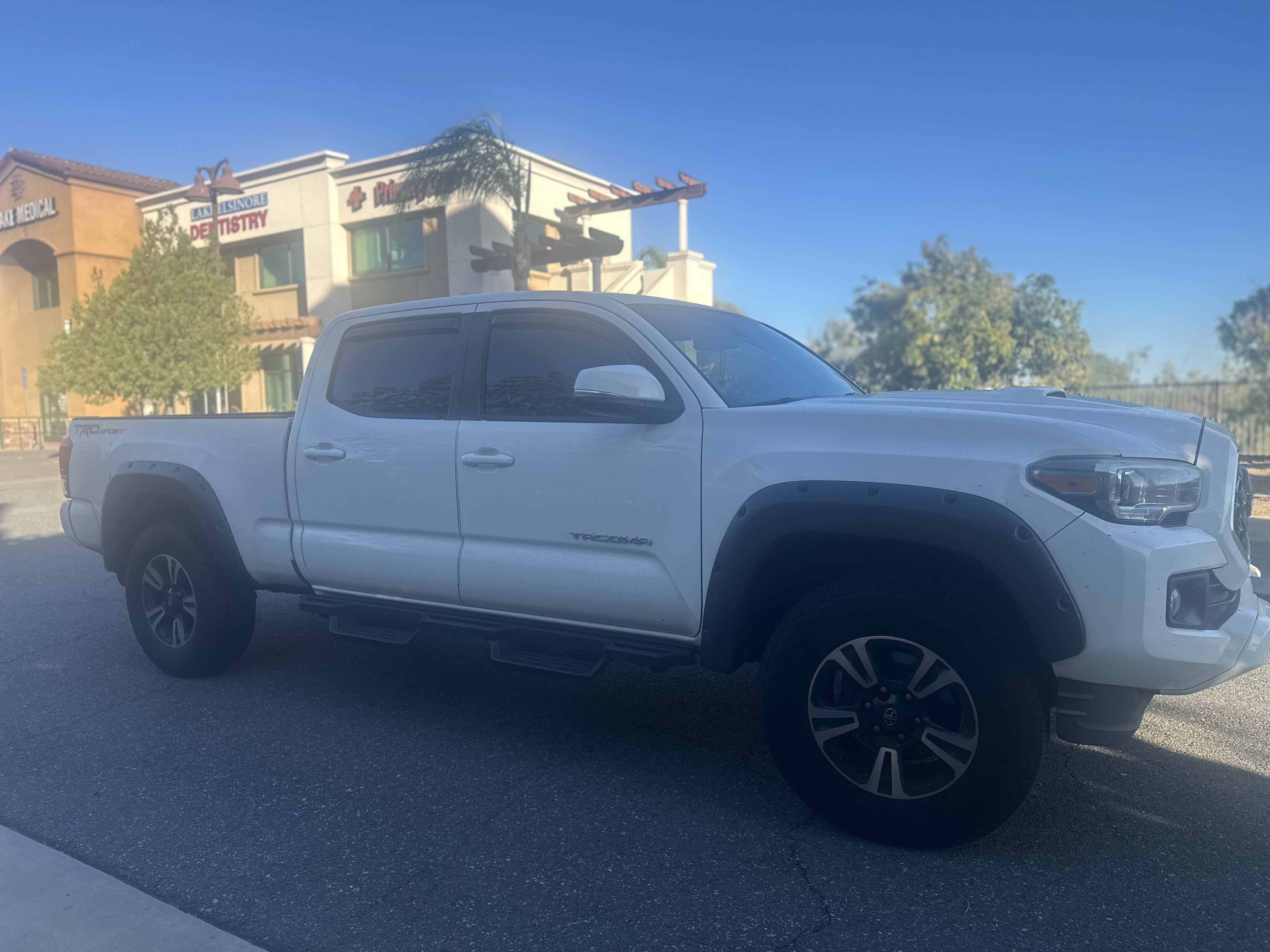Used 2018 Toyota Tacoma TRD Sport RWD image 8