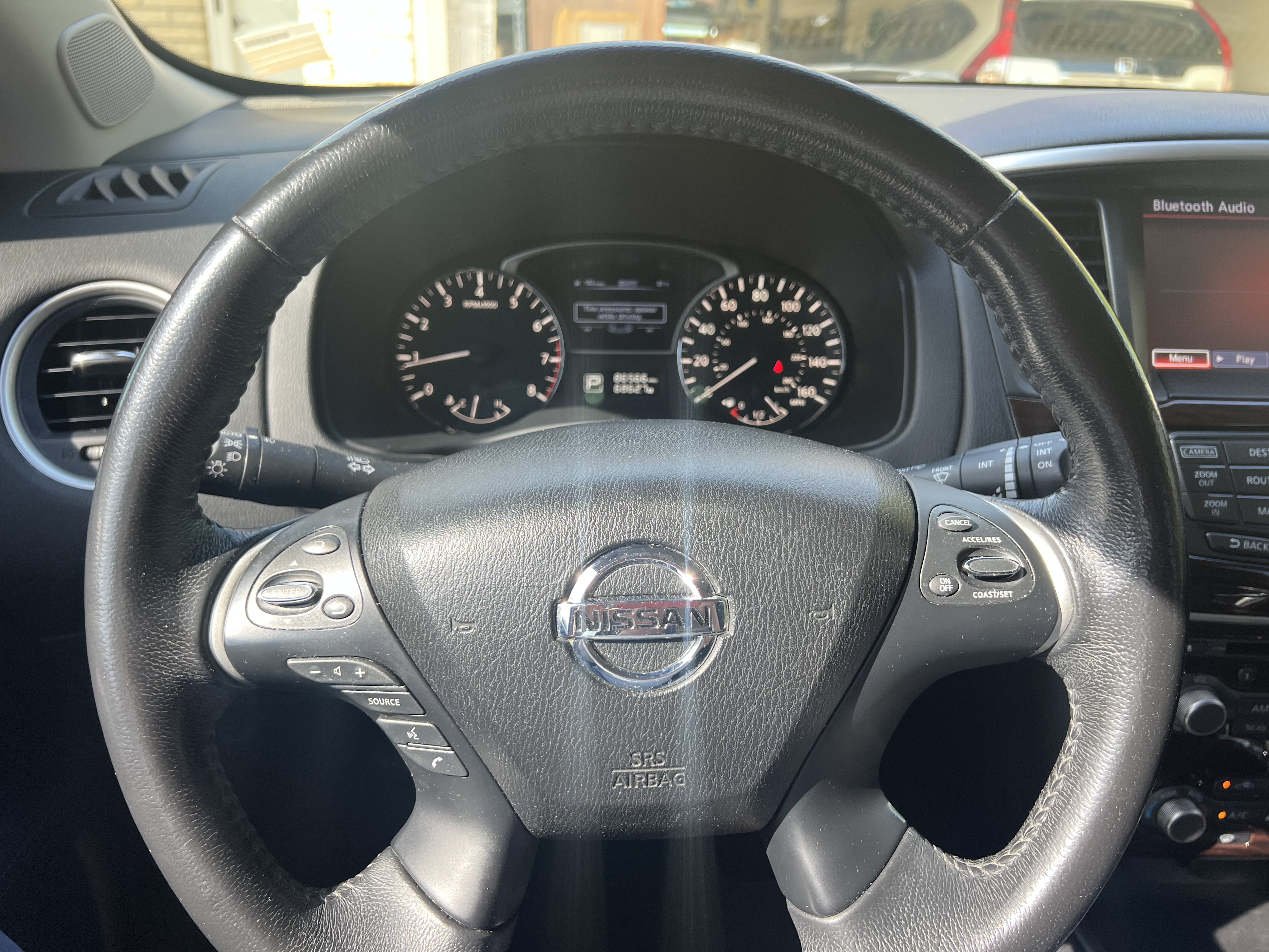 Used 2014 Nissan Pathfinder Platinum w/ Platinum Premium Package AWD/4WD image 9
