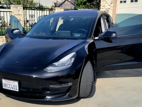 Used 2019 Tesla Model 3 Standard Range Plus image 16