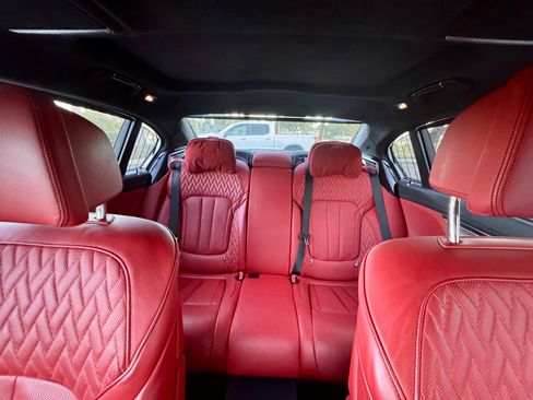 Used 2017 BMW M760i xDrive image 13