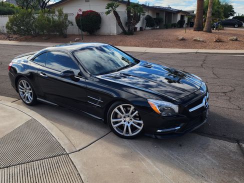 Used 2015 Mercedes-Benz SL 400 image 2