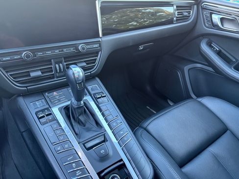 Used 2020 Porsche Macan S image 13