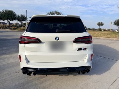 Used 2022 BMW X5 M Competition w/ Competition Package 2 image 5