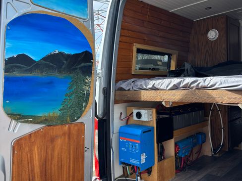 Used 2022 Mercedes-Benz Sprinter 2500 image 16