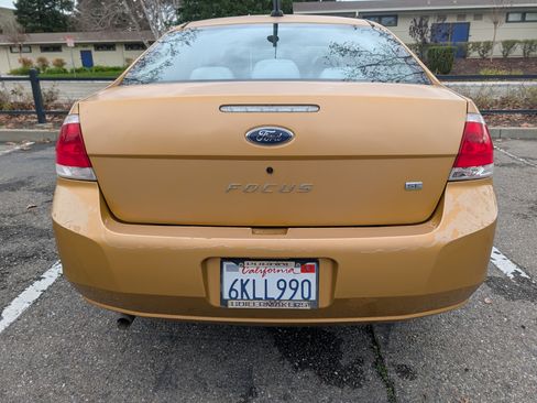 Used 2009 Ford Focus SE image 10