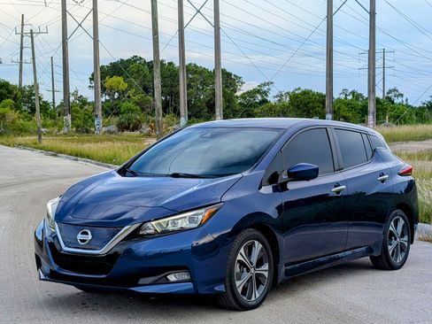 Used 2020 Nissan Leaf SV w/ SV Technology Package image 4